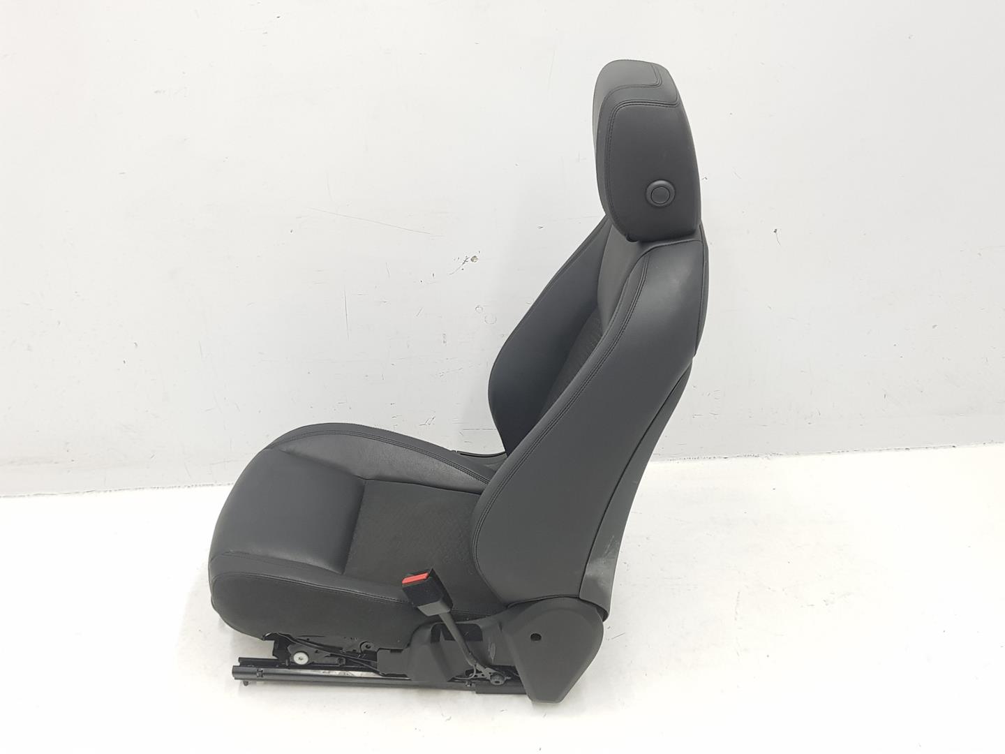 LAND ROVER Discovery Sport 1 generation (2014-2024) Front Right Seat ENCUERO, MANUAL 24213651