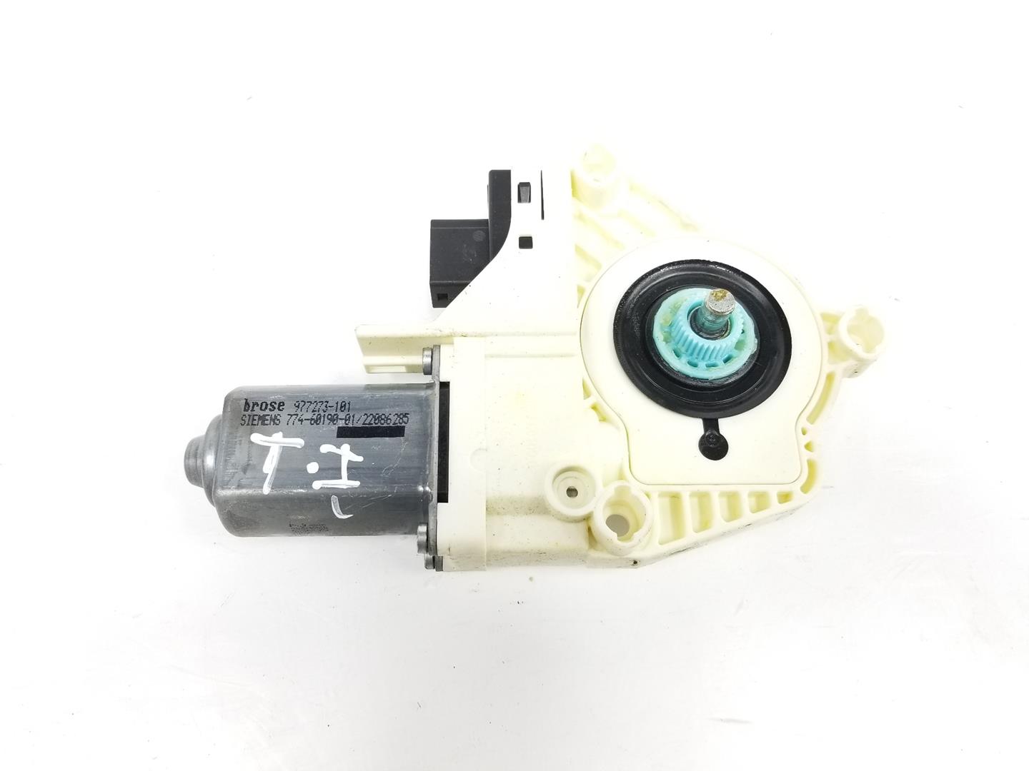 AUDI Q7 4L (2005-2015) Bal hátsó ajtó ablakvezérlő motorja 4L0959801B,4L0959801B,SOLAMENTEELMOTOR 19803211