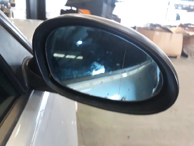BMW 3 Series E90/E91/E92/E93 (2004-2013) Priekinių dešinių durų stiklo pakelėjas 51337140588, 7060266S, 7140588E 19595718