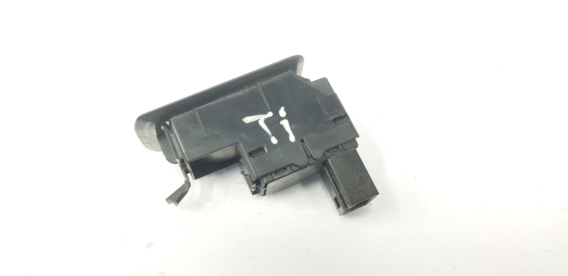 VOLKSWAGEN Tiguan 1 generation (2007-2017) Rear Right Door Window Control Switch 5G0959855L,5G0959855L 19936323