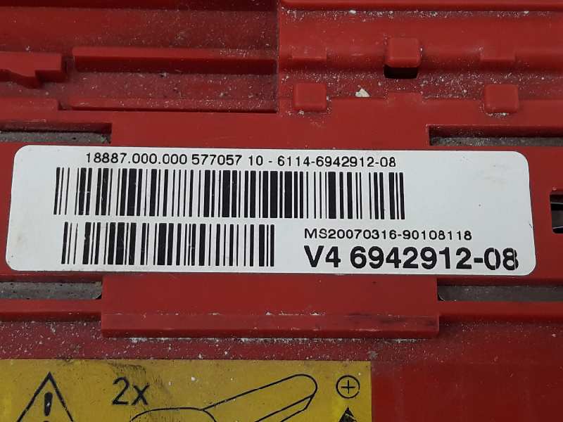 BMW 3 Series E90/E91/E92/E93 (2004-2013) Fuse Box 61146942912, 61146971370 19642627