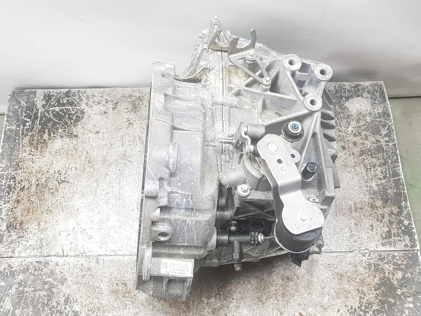 MERCEDES-BENZ A-Class W176 (2012-2018) Gearbox A1762610101, A1762610101 19777503