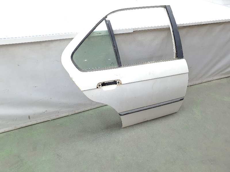 BMW 3 Series E36 (1990-2000) Porte arrière droite 41528185428, 41528185428, BLANCO218 19754786