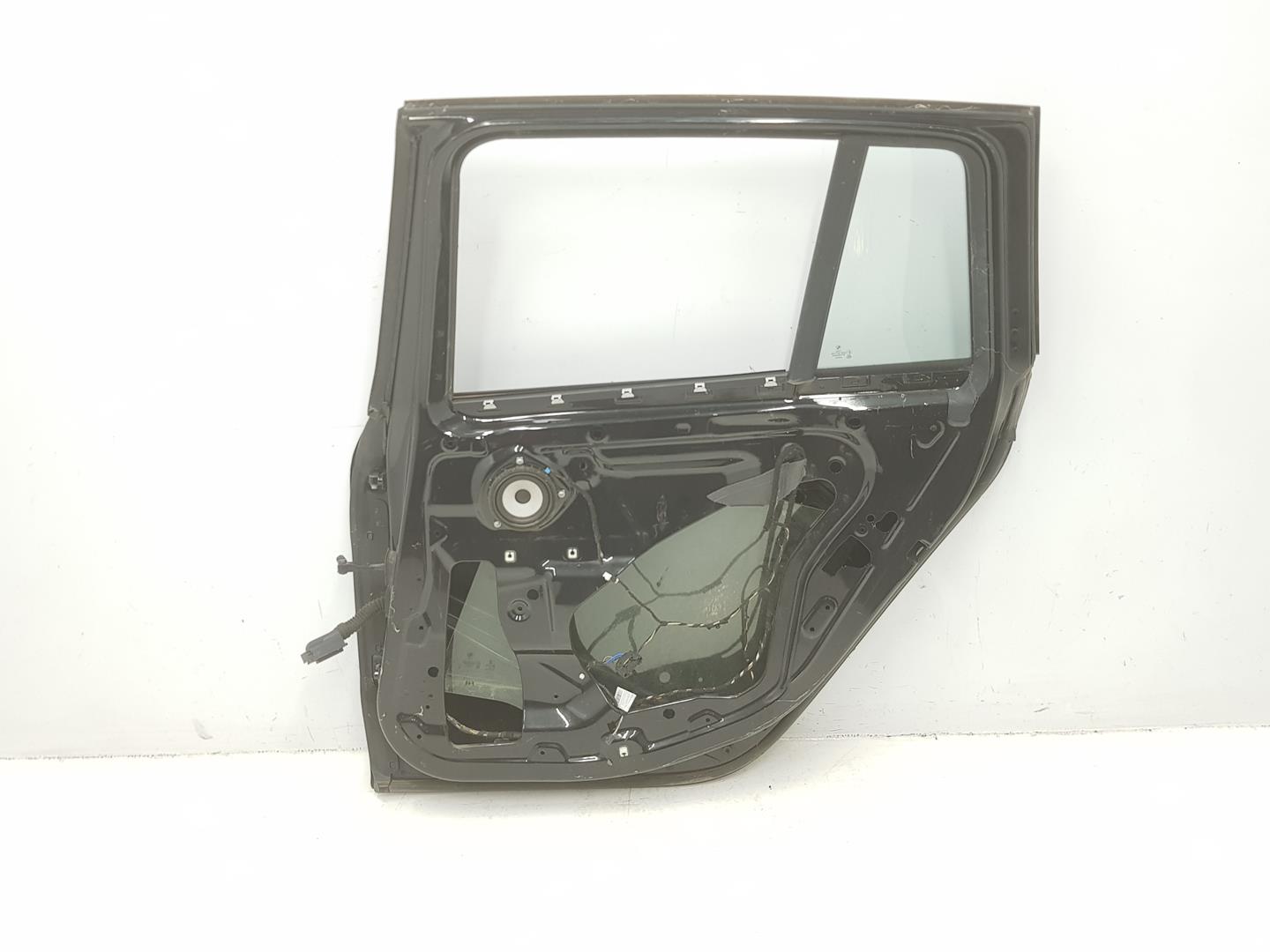 BMW 2 Series Grand Tourer F46 (2018-2023) Rear Right Door 41517392326, 41517392326, COLORNEGRO475 24237124