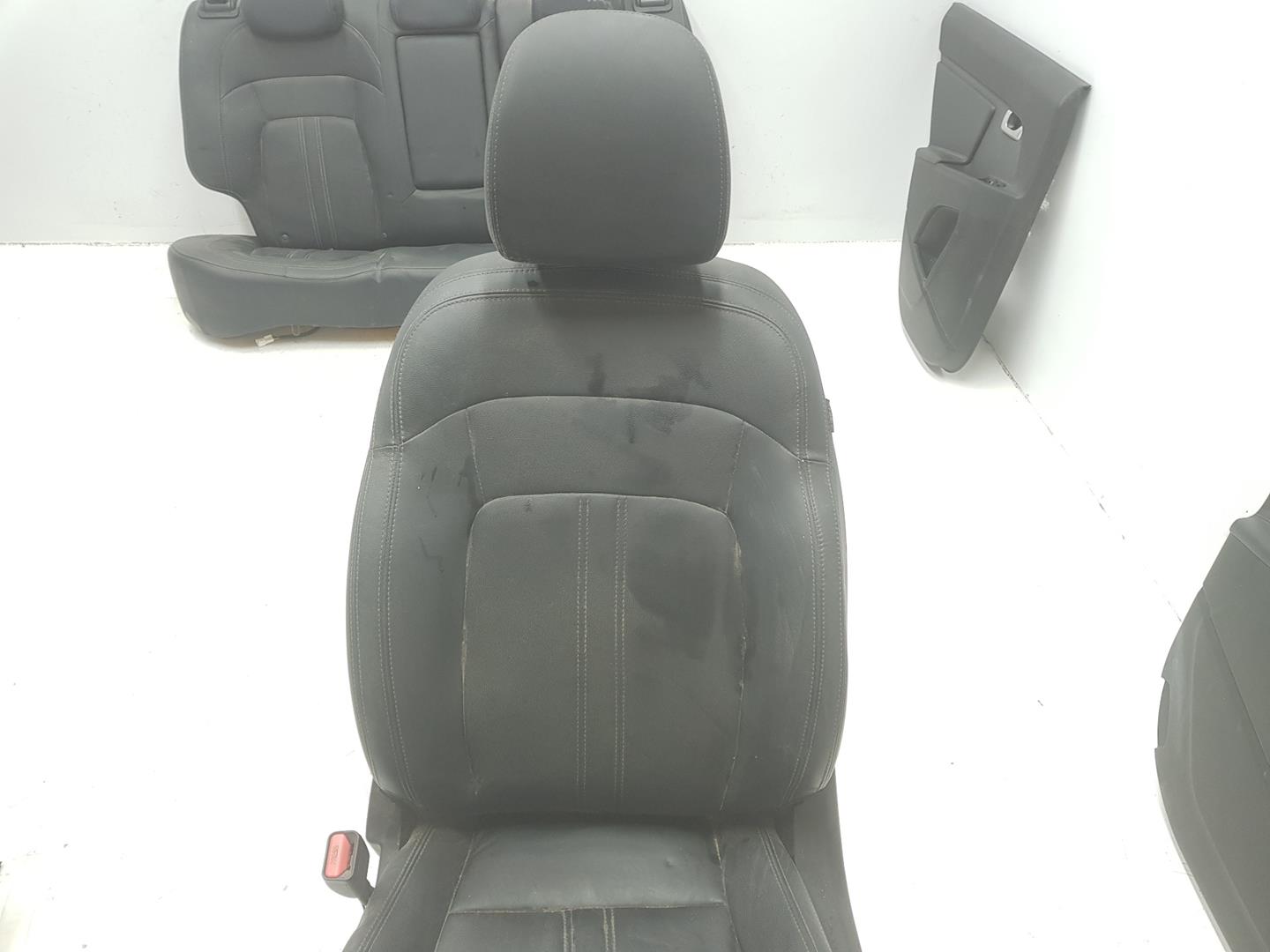 KIA Sportage 3 generation (2010-2015) Sėdynės DECUERO 24204310
