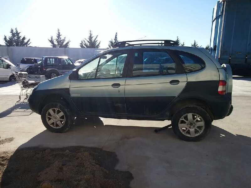 RENAULT Scenic 1 generation (1996-2003) Противотуманка бампера передняя правая 7700420127 19873830