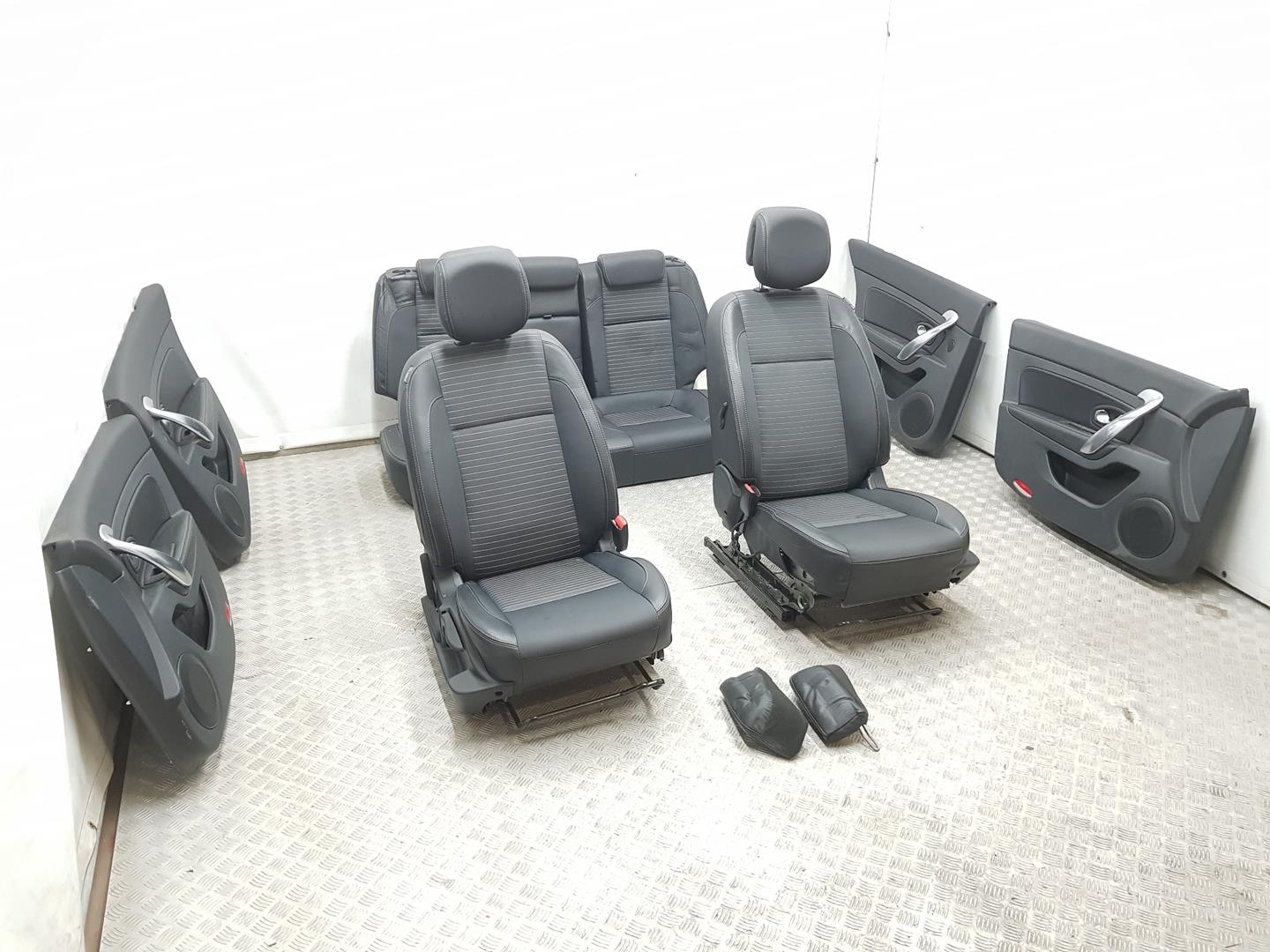 RENAULT Latitude 1 generation (2010-2020) Seats ASIENTOSDECUEROYTELA 24550006