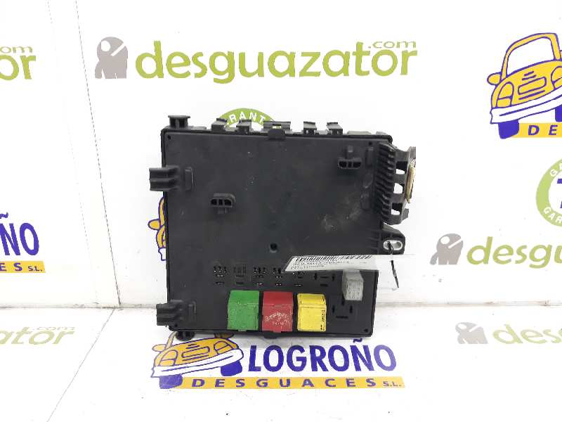 OPEL Vectra C (2002-2005) Saugiklių dėžė 13205776 19587339