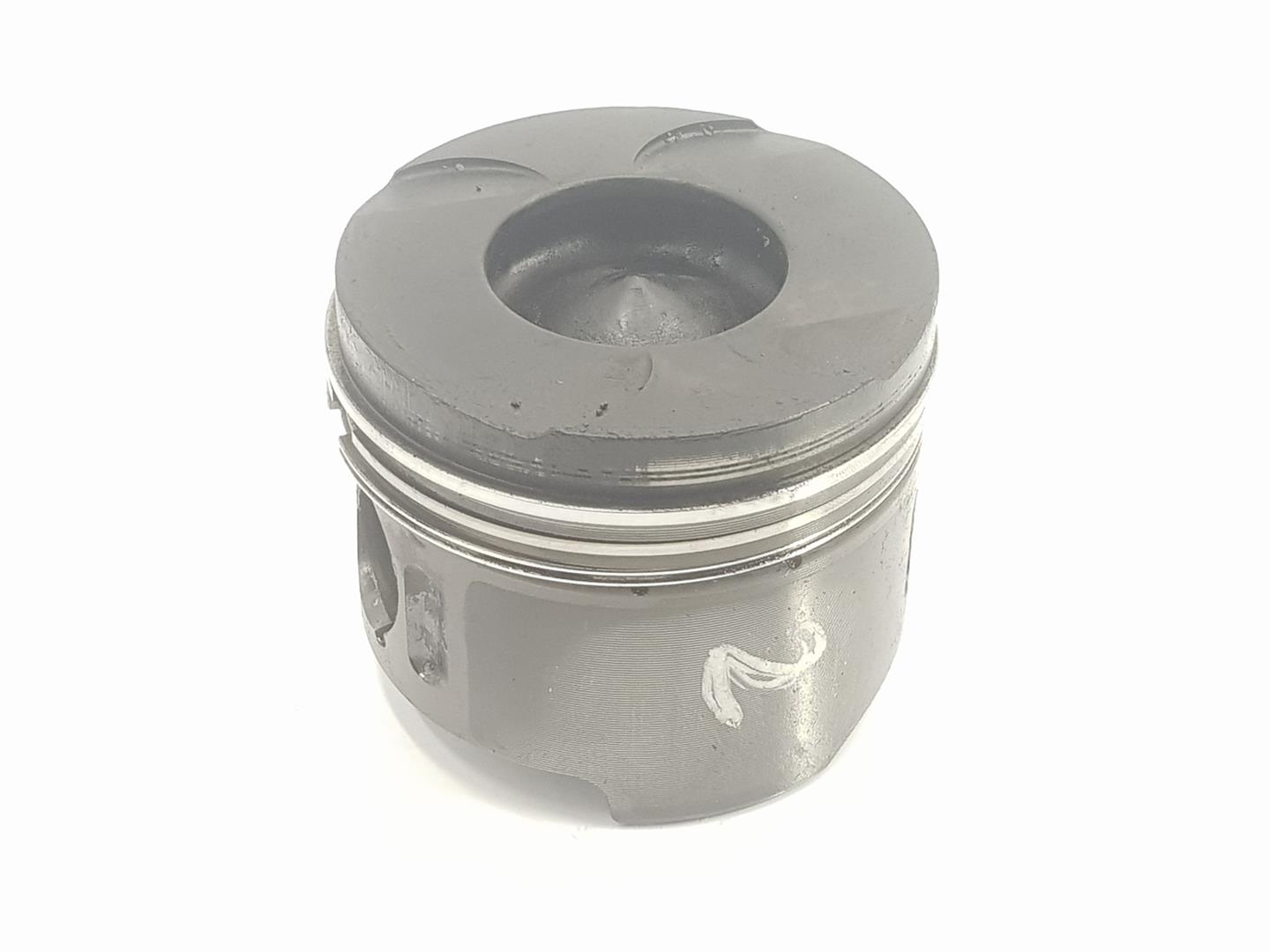 MERCEDES-BENZ Vito W638 (1996-2003) Piston A6110300717, PISTON611980, BULON30M.M. 19910243