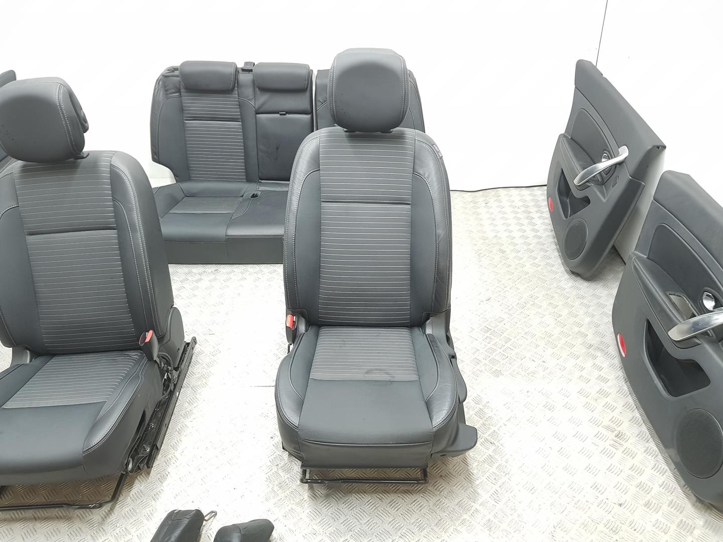 RENAULT Latitude 1 generation (2010-2020) Seats ASIENTOSDECUEROYTELA 24550006