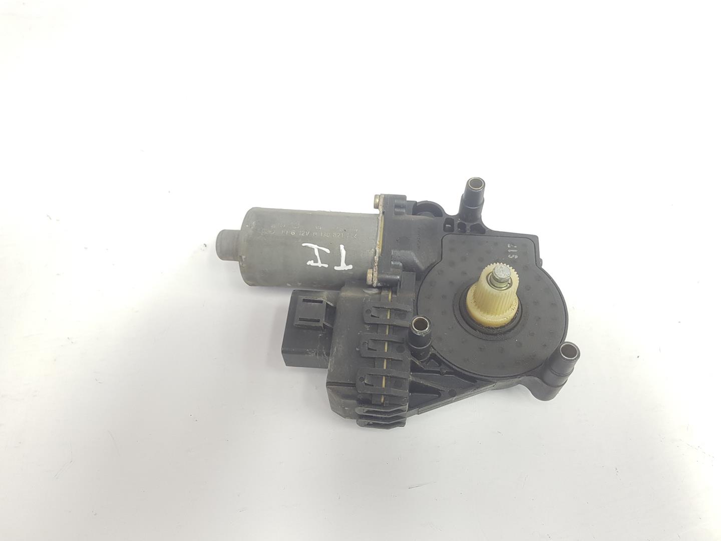 AUDI A3 8L (1996-2003) Motor de control geam ușa  stânga spate 4B0959801B 19824649