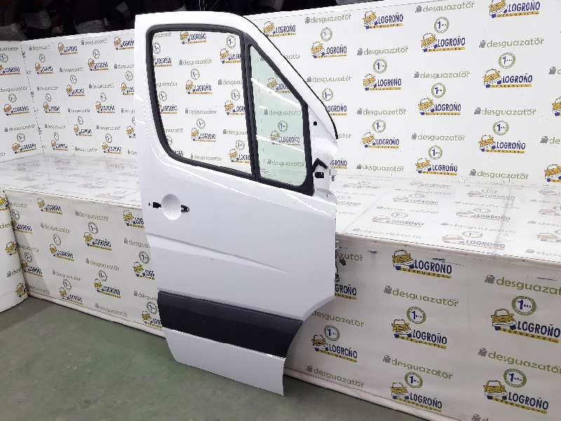 MERCEDES-BENZ Sprinter 2 generation (906) (2006-2018) Front Right Door BLANCA,A9067200105 19608860