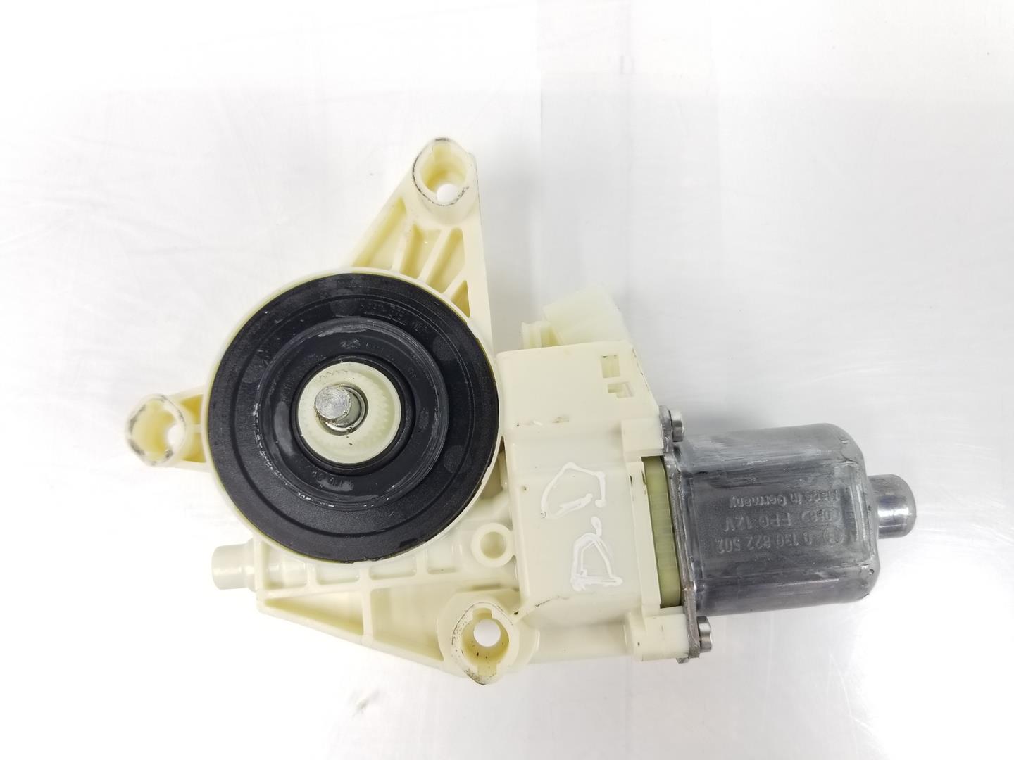 MERCEDES-BENZ C-Class W204/S204/C204 (2004-2015) Front Right Door Window Control Motor A2048200242, 2048200242 19788978