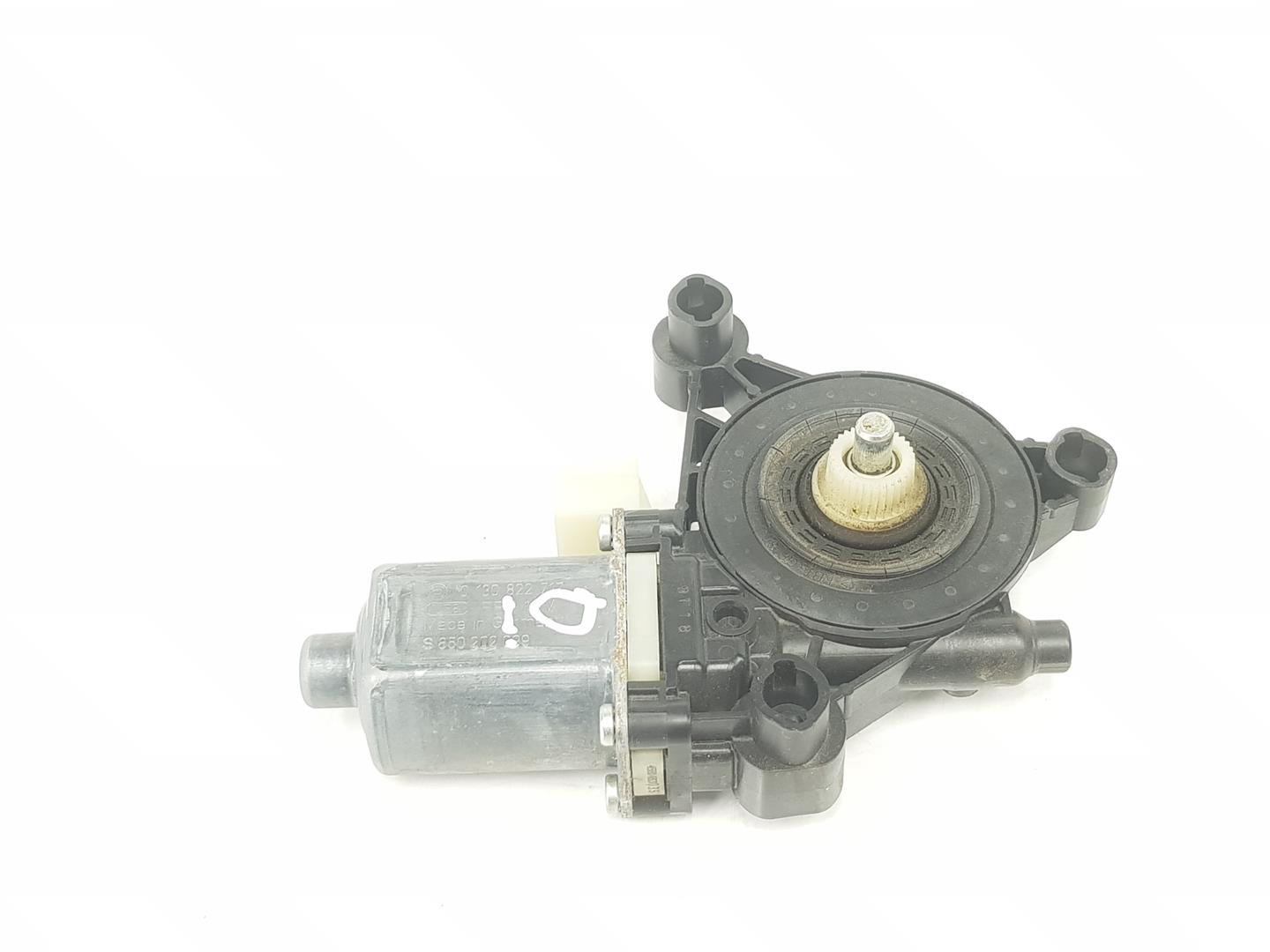 SEAT Leon 3 generation (2012-2020) Vänster framdörr Fönsterregulatormotor 5Q0959801B,5Q0959801B 22481955