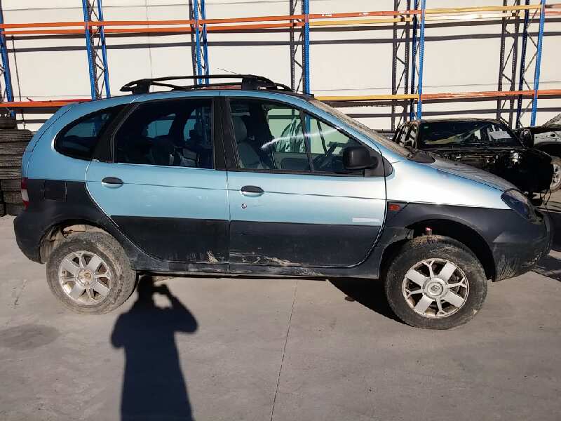 RENAULT Scenic 1 generation (1996-2003) Противотуманка бампера передняя правая 7700420127 19873830