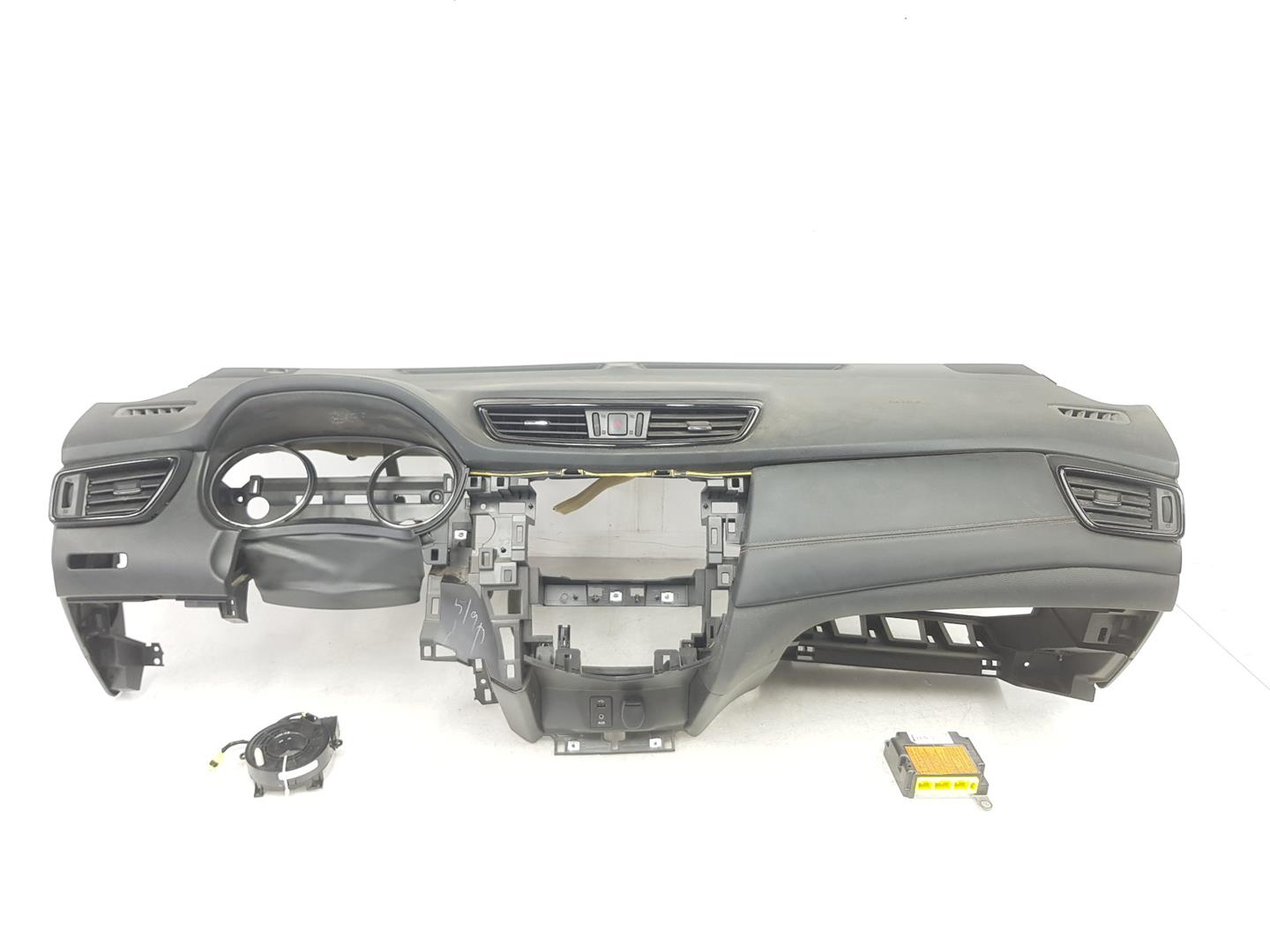 NISSAN X-Trail T32 (2013-2022) Autre partie 682004CC0A, K85154CB0A 24205510