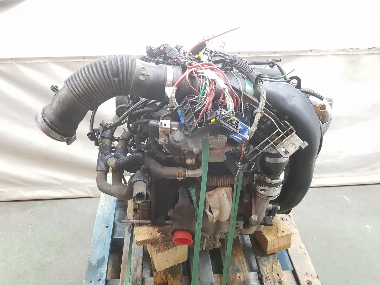 DACIA Duster 1 generation (2010-2017) Двигател 8201535504, K9K612 20658929
