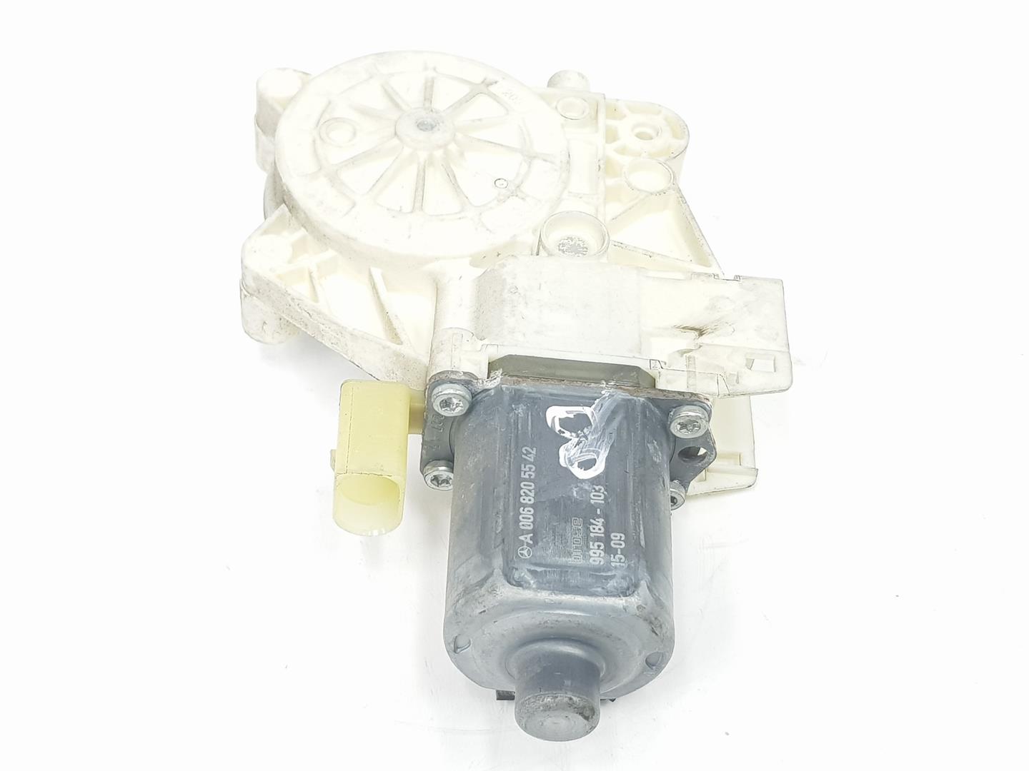 VOLKSWAGEN Crafter 1 generation (2006-2016) Front Right Door Window Control Motor A0068205542,2E0959801 24252644