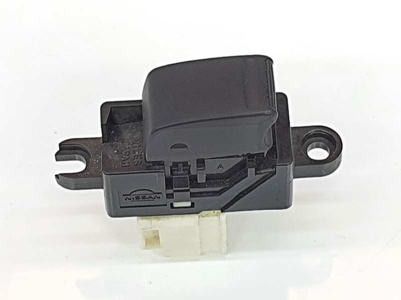 NISSAN X-Trail T30 (2001-2007) Rear Right Door Window Control Switch 254110V000, 254110V000 19745991