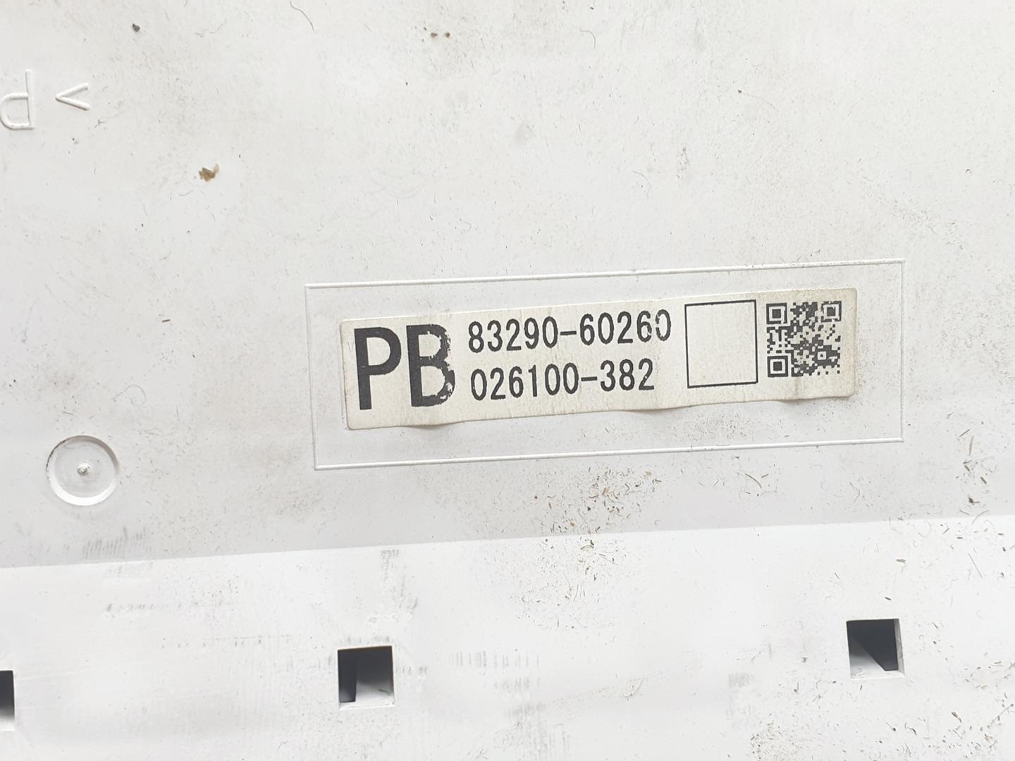 Pantalla multifunción 1KDFTV 8329060260 de Toyota Land cruiser 2002-2009 163 CV con 179604 km - pieza usada