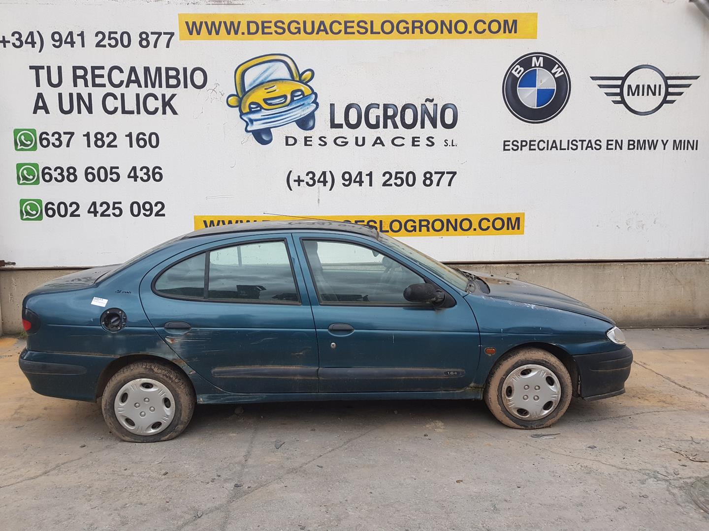 RENAULT Megane 1 generation (1995-2003) Variklio kompiuteris 7700860319, 7700105979, 2222DL 24148556