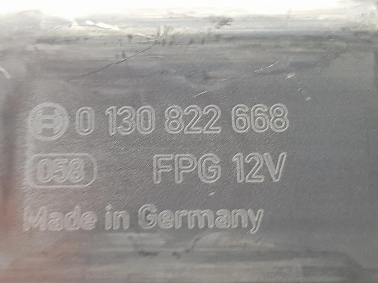 AUDI A4 B9/8W (2015-2024) Galinių dešinių durų stiklo pakelėjo varikliukas 8W0959812, 8W0959812 24232474