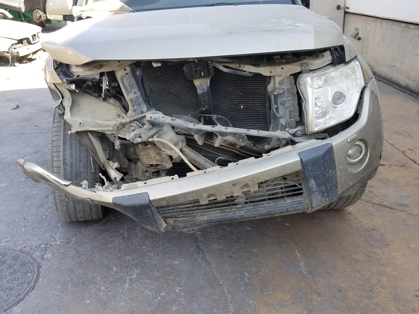 MITSUBISHI Pajero 4 generation (2006-2023) Важіль склоочисника дверей багажника 8253A029,8253A029 19833542