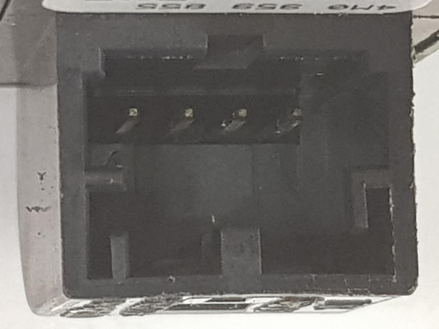 AUDI A4 B9/8W (2015-2024) Кнопка стеклоподъемника задней правой двери 4M0959855, 4M0959855, 2222DL 24190146