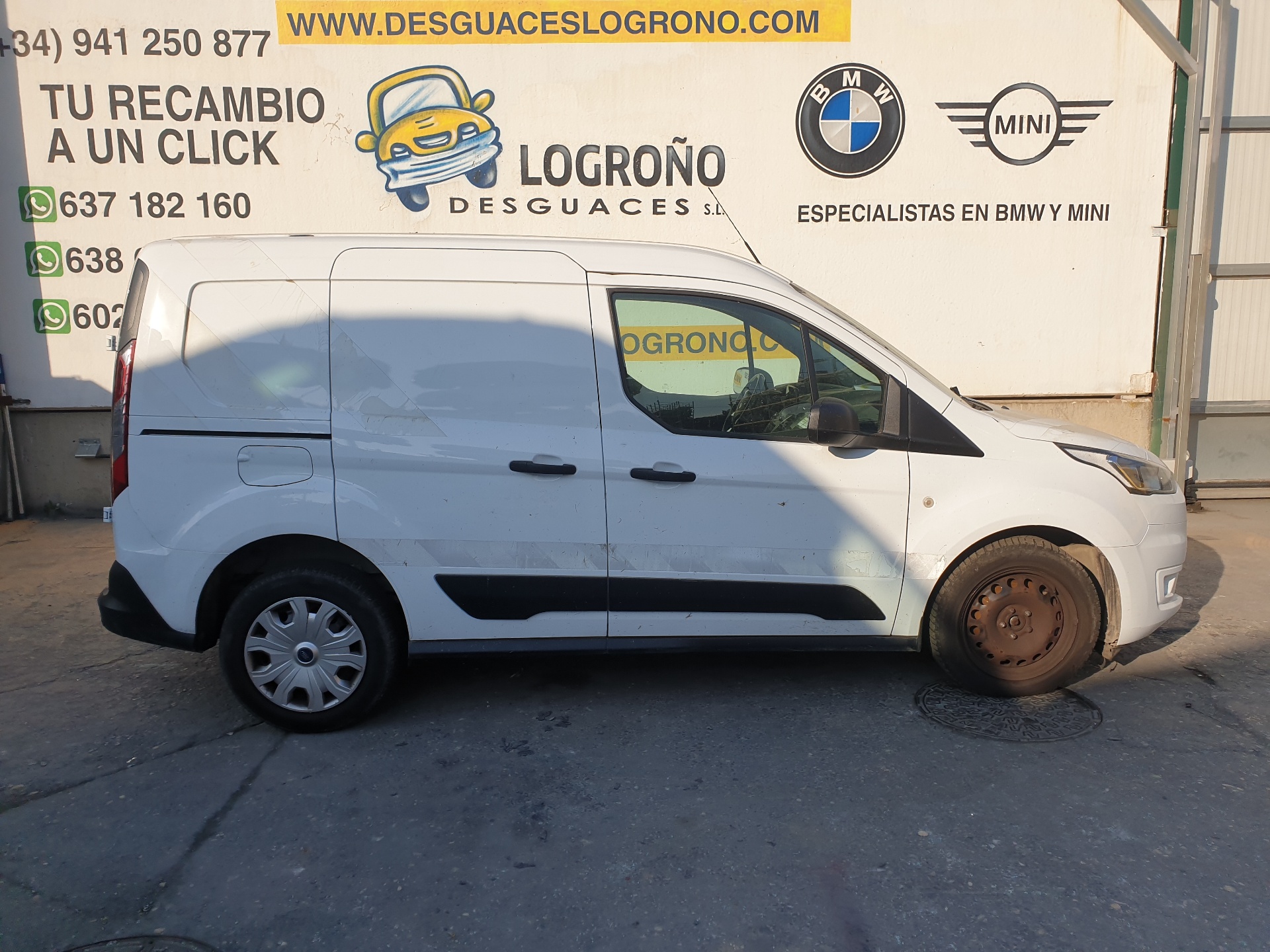 FORD Tourneo Connect 2 generation (2013-2022) Супорт тормозов передний левый BV612B302AC,1824922 27084378