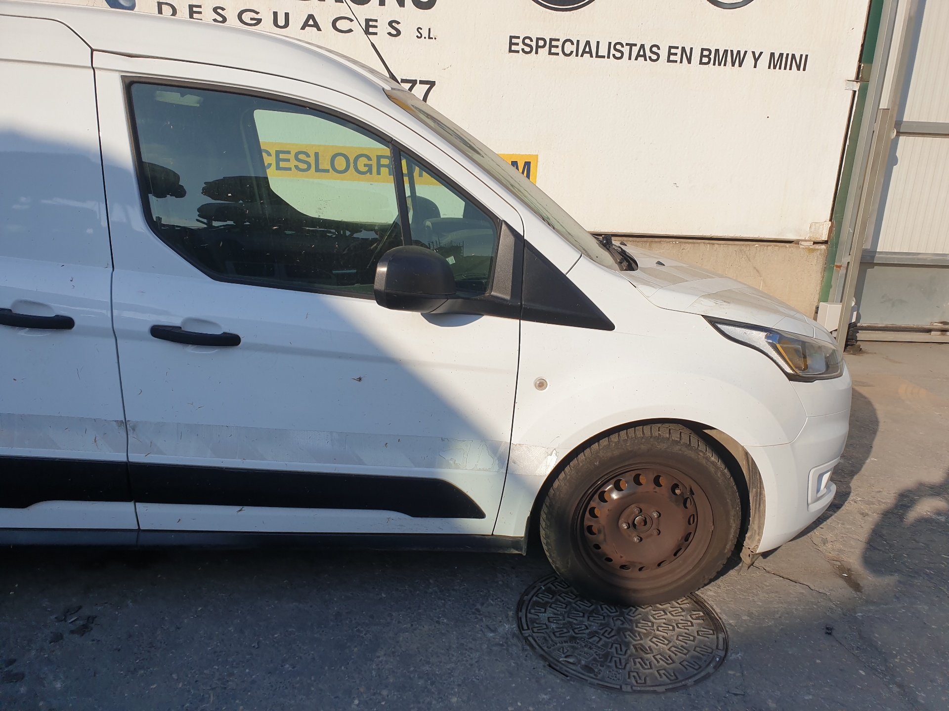 FORD Tourneo Connect 2 generation (2013-2022) Супорт тормозов передний левый BV612B302AC,1824922 27084378