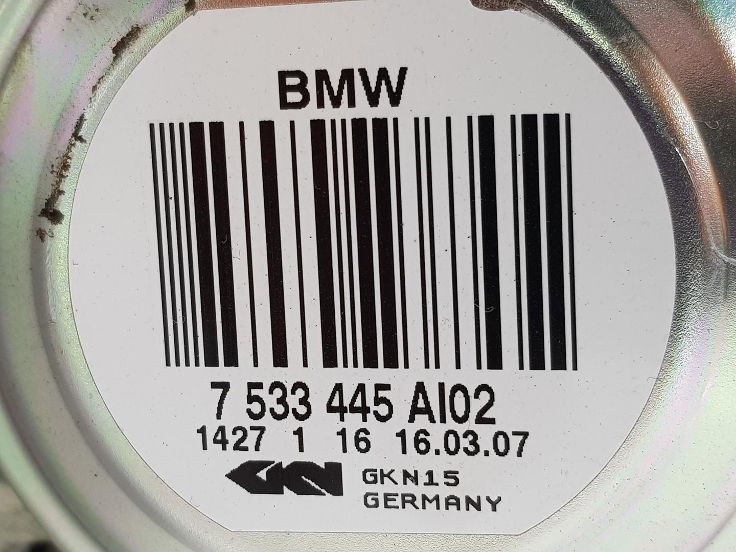 BMW 3 Series E90/E91/E92/E93 (2004-2013) Bal hátsó kardántengely 33217533445,33217533445 24233379