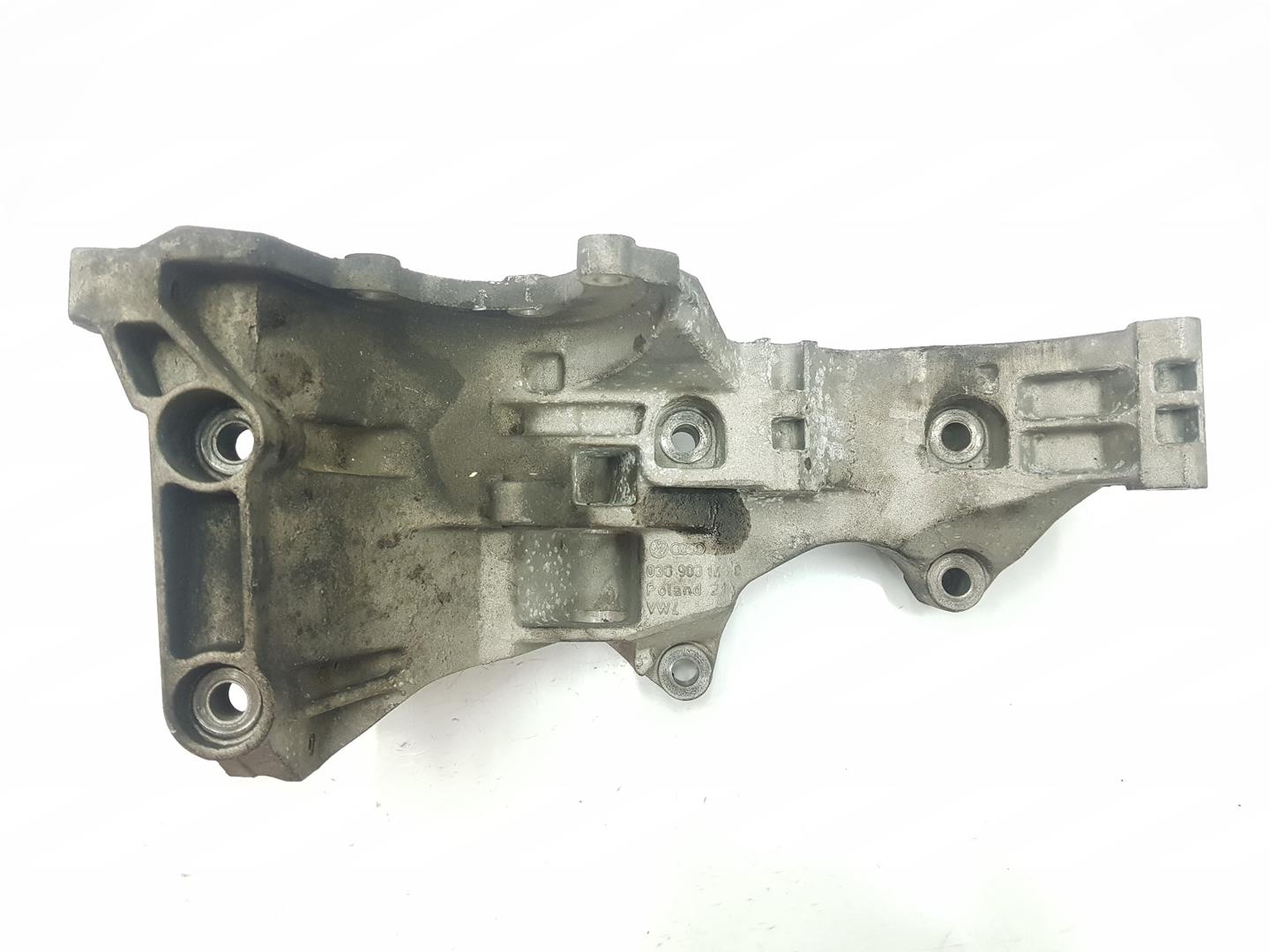 AUDI A4 B7/8E (2004-2008) Alternator bracket 03G903143D, 03G903143D 24194507