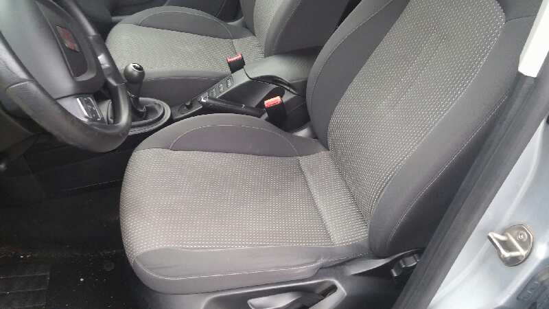 SEAT Altea 1 generation (2004-2013) Подлокотник 5P0864251,NEGRO 26365247