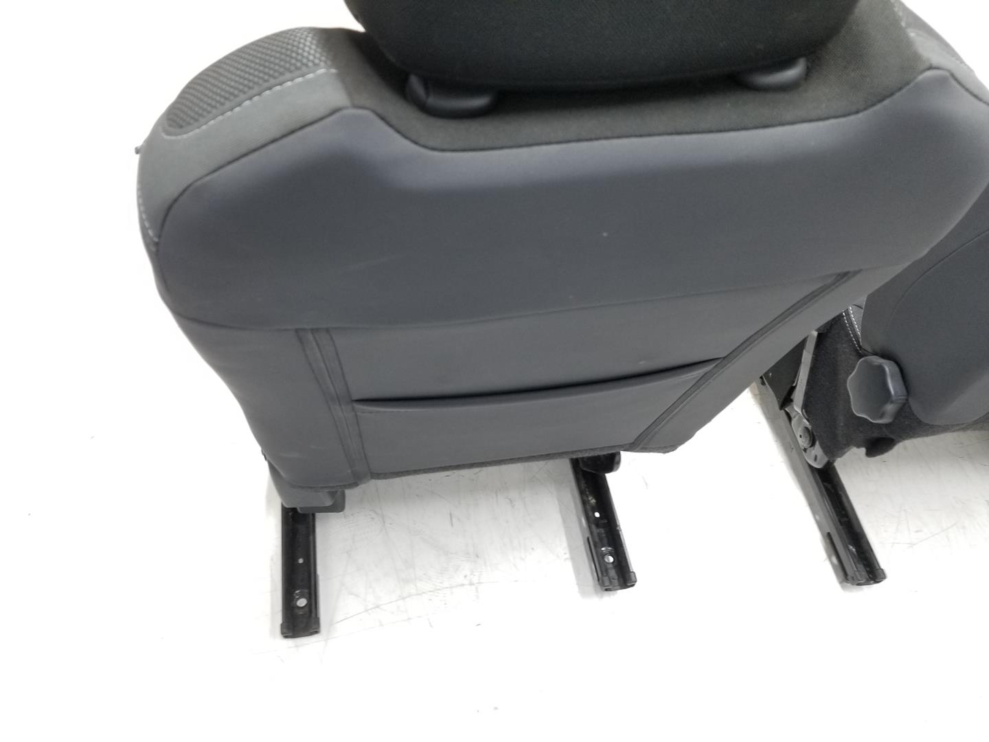 RENAULT Clio 3 generation (2005-2012) Seats DETELA,MANUALES 24155437