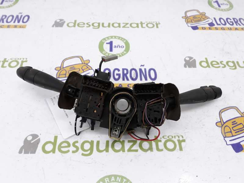 RENAULT Kangoo 1 generation (1998-2009) Boutons/commutateurs au volant 8200090338,7701049615,7701044279 19634796