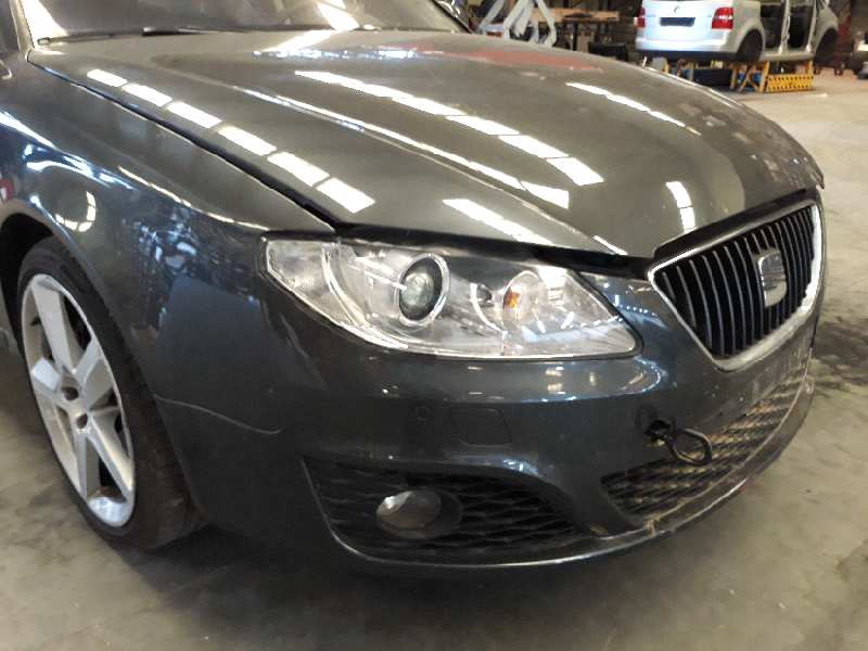 SEAT Exeo 1 generation (2009-2012) Aizmugurējās kreisās durvis 3R0833051, 3R0833051 19606500