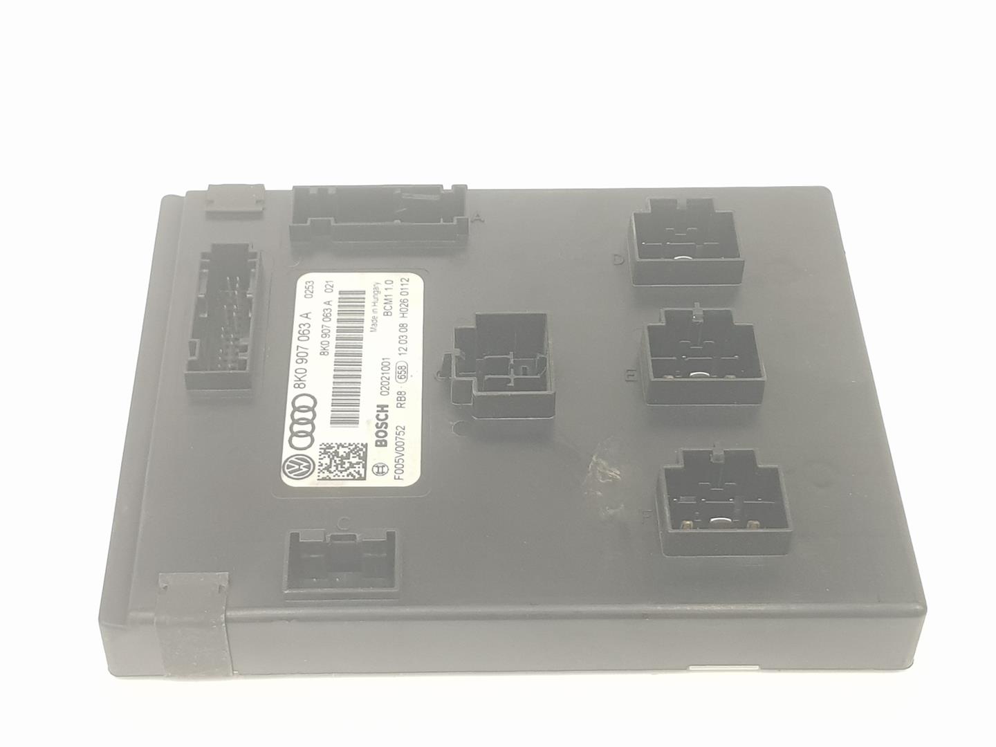 AUDI A4 B8/8K (2011-2016) Alte unități de control 8K0907063A, 8K0907063D 24390395