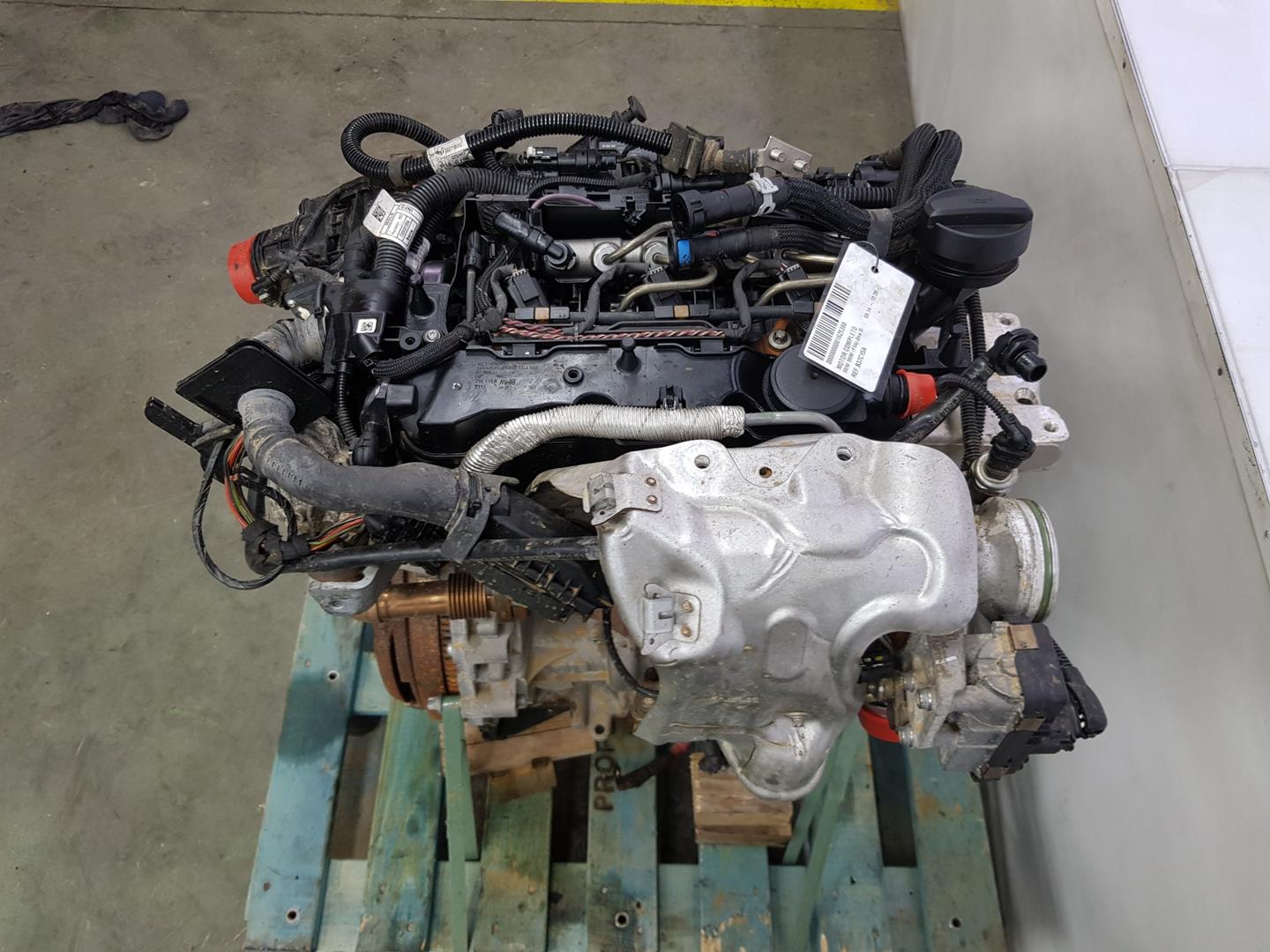 MINI Cooper R56 (2006-2015) Engine B37C15A 19787932