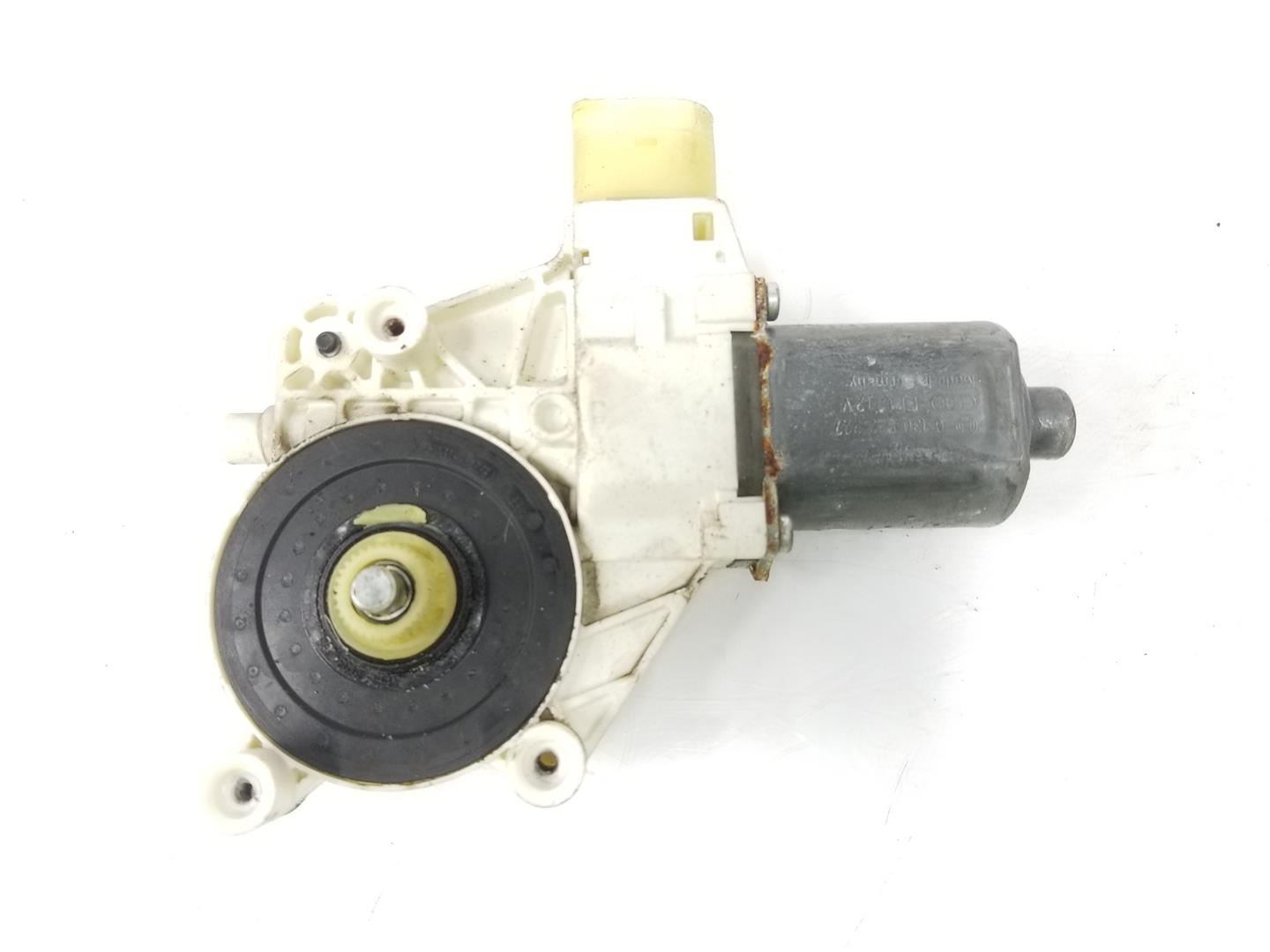 BMW 1 Series E81/E82/E87/E88 (2004-2013) Motor de control geam ușă dreapta față 67626927028, 6927028, SOLOMOTOR 19749141