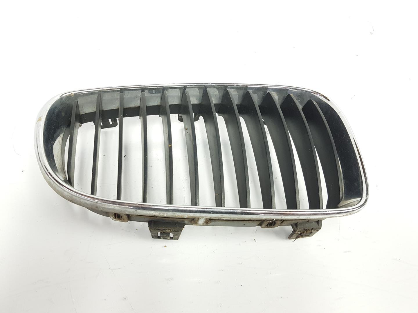 BMW 1 Series E81/E82/E87/E88 (2004-2013) Priekinės dešinės grotelės 51137166440, 51137166440 19777851