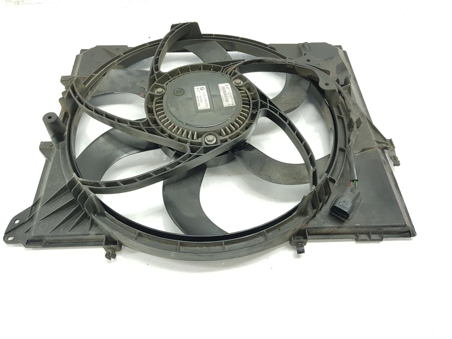 BMW 3 Series E90/E91/E92/E93 (2004-2013) Ventilateur diffuseur 17427523259, 8641963 23894352