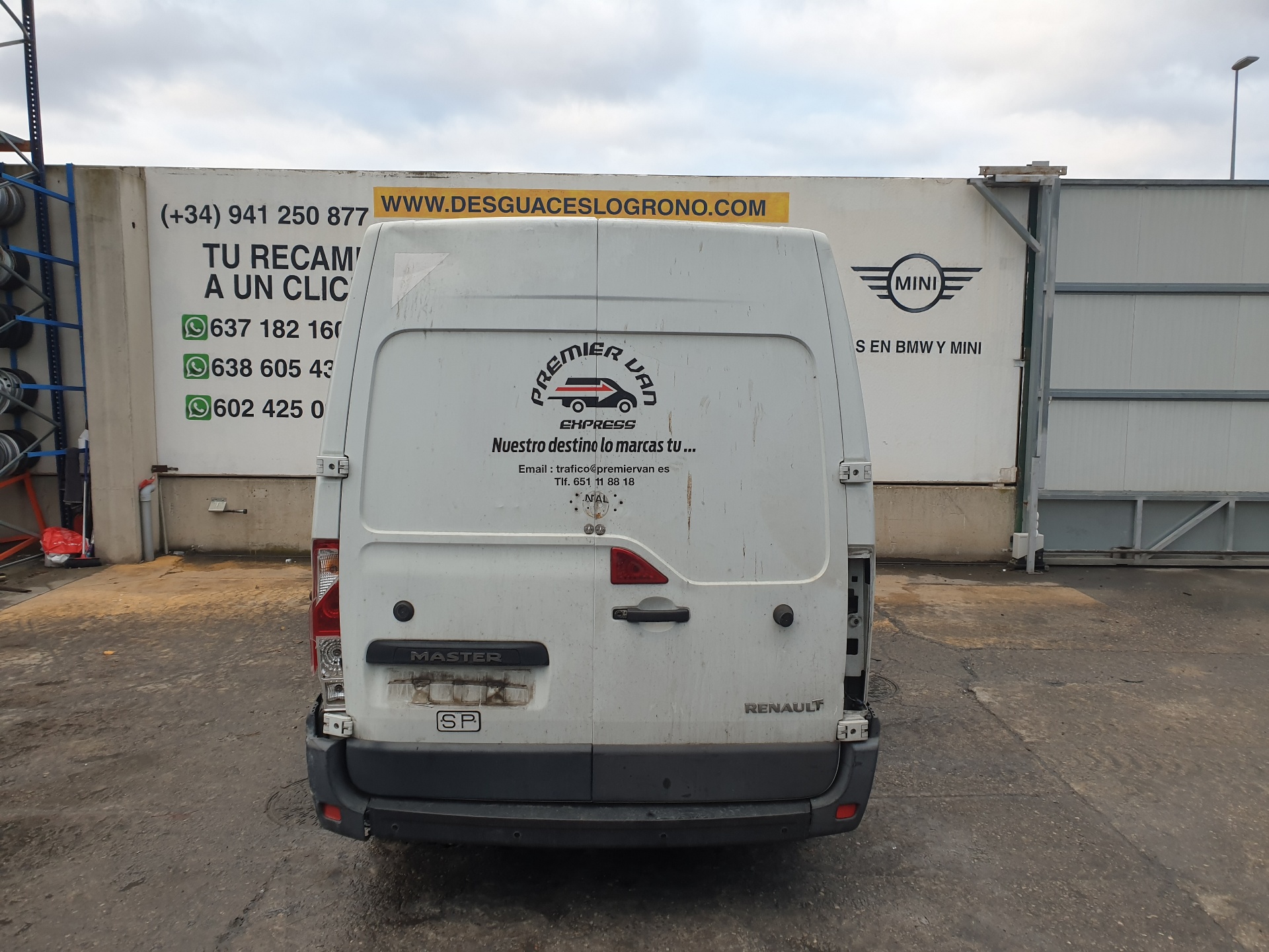 RENAULT Master 3 generation (2010-2023) Правый угол заднего бампера 851200001R,851200001R 24236582