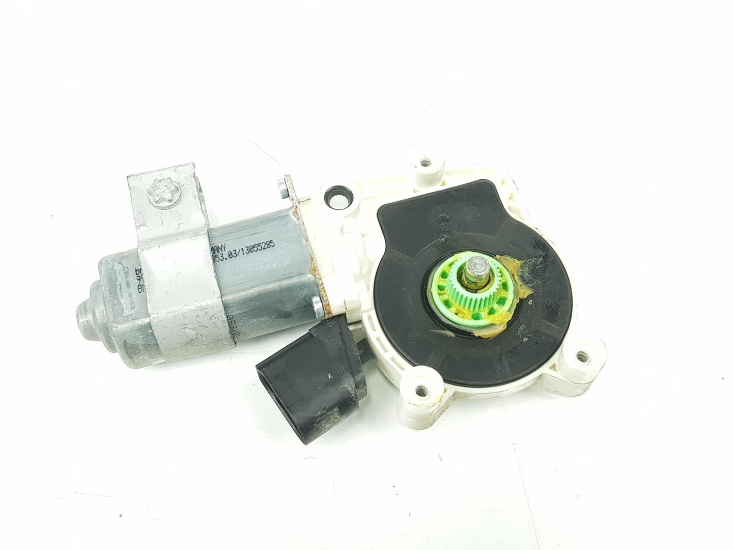 BMW M5 E60/E61 (2004-2010) Front Right Door Window Control Motor 67626981142, 13055285, 6PINES 19771839