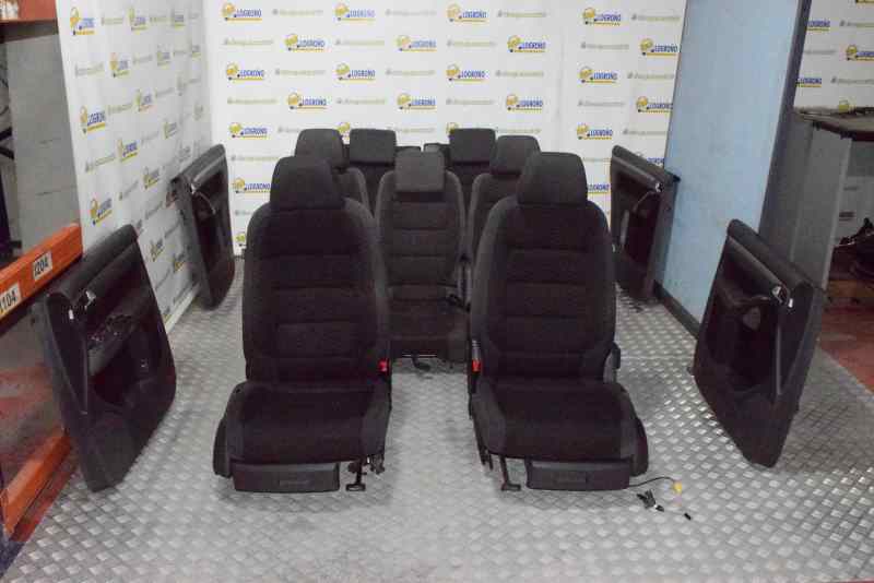 VOLKSWAGEN Touran 1 generation (2003-2015) Seats DETELA,MANUALES 26386972