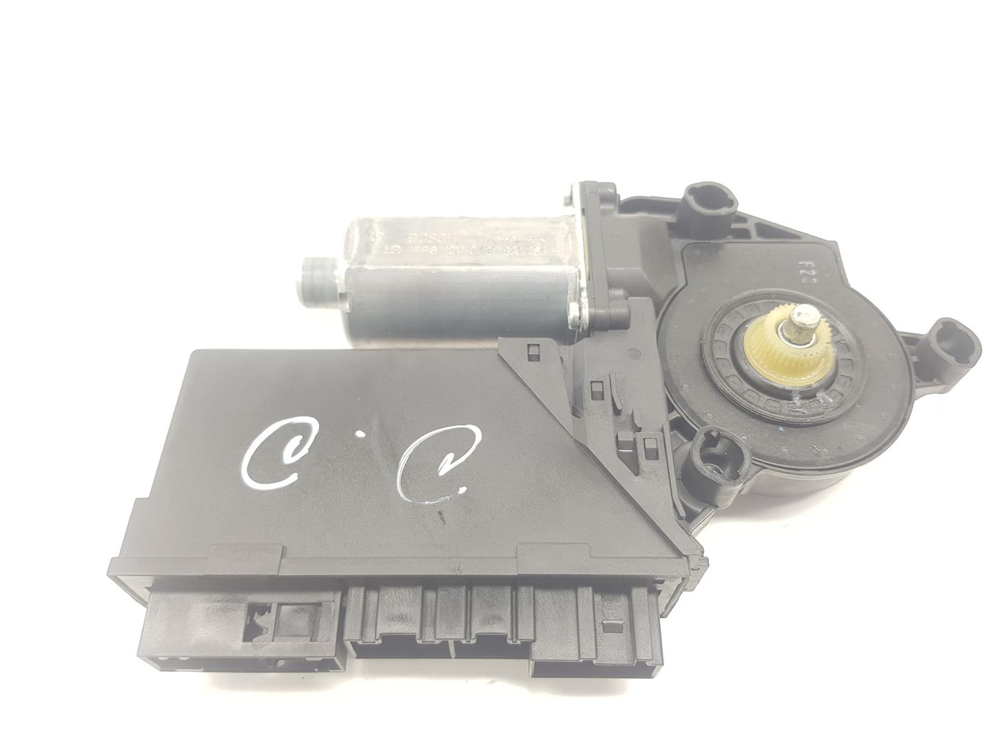 SEAT Exeo 1 generation (2009-2012) Front Right Door Window Control Motor 8E1959802G,8E1959802G 24232132