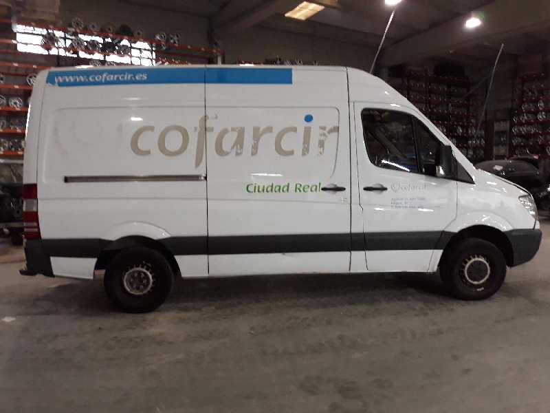 MERCEDES-BENZ Sprinter 2 generation (906) (2006-2018) Priekinių kairių durų stiklo pakelėjas A9067200046, A0068205442 23777345