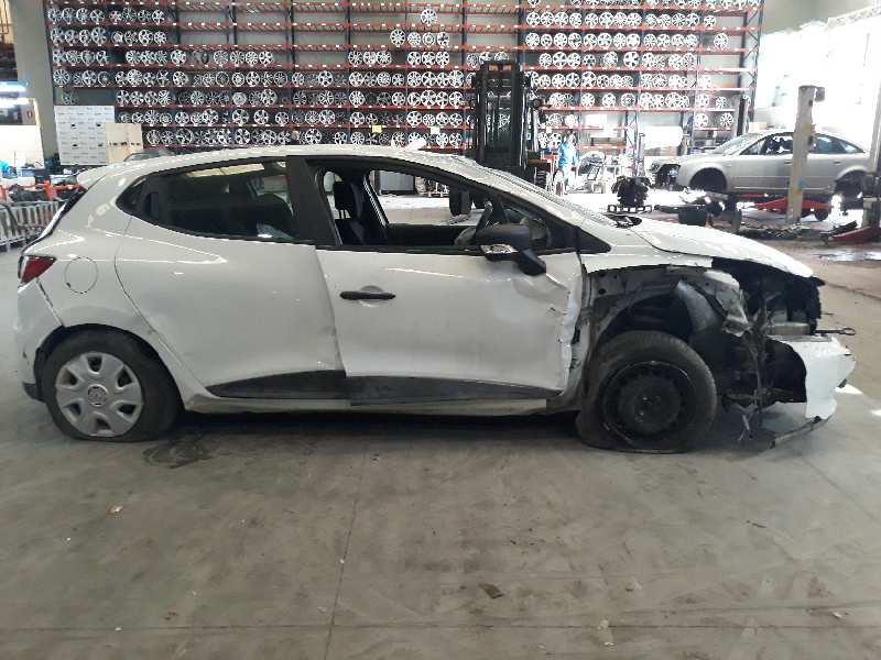 RENAULT Clio 3 generation (2005-2012) Tágulási tartály 217104354R,217104354R 19581084