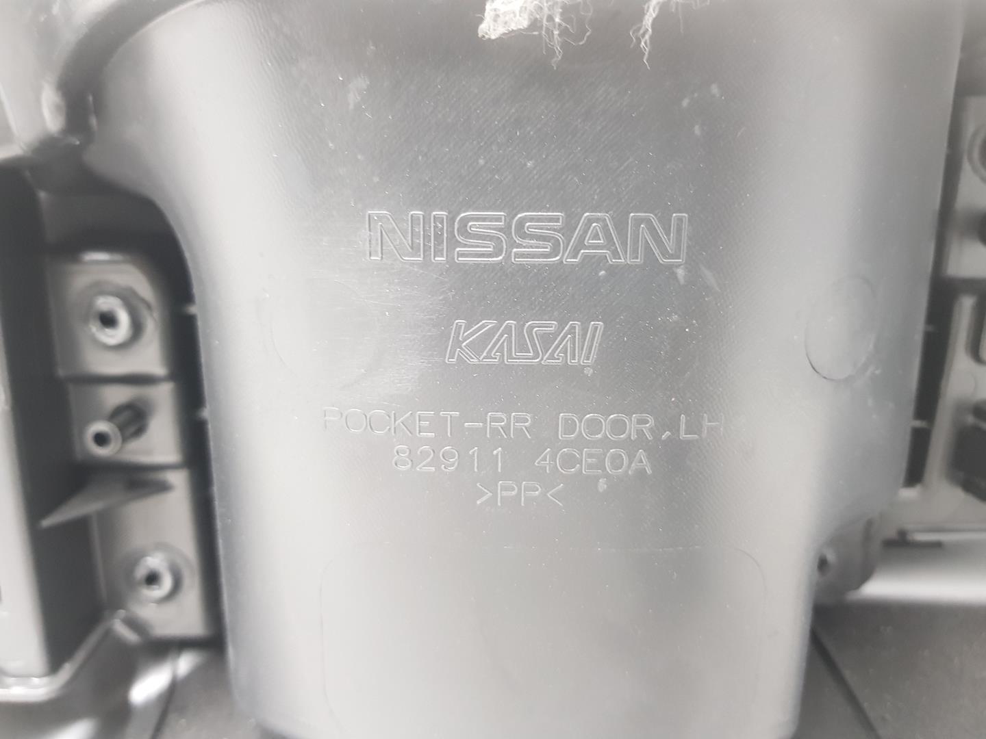 NISSAN X-Trail T32 (2013-2022) Moulure de porte arrière gauche 829014CE0A, 829014CE0B 19865683