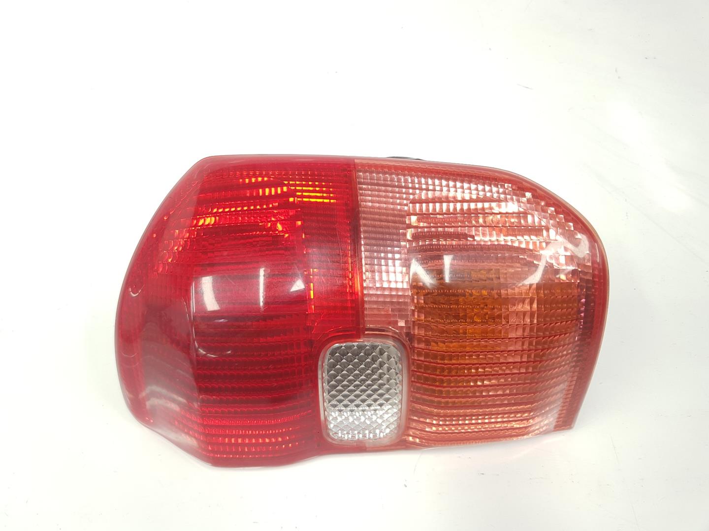 TOYOTA RAV4 2 generation (XA20) (2000-2006) Фонарь задний правый 8155142060, 8155142060 19849976