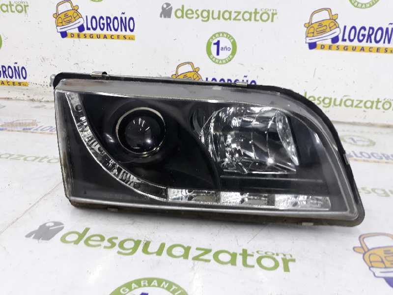 VOLVO V40 1 generation (1996-2004) Front Right Headlight 3345703, 3345703, LUZPOSICIONLED 19632612